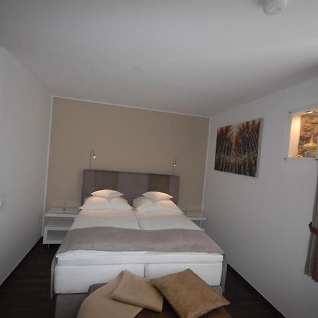 Landhotel Alte Toepferei Duisburg Exterior photo