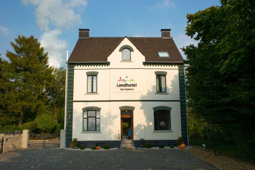 Landhotel Alte Toepferei Duisburg Exterior photo