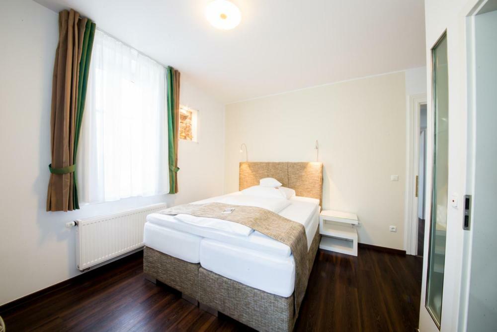 Landhotel Alte Toepferei Duisburg Exterior photo